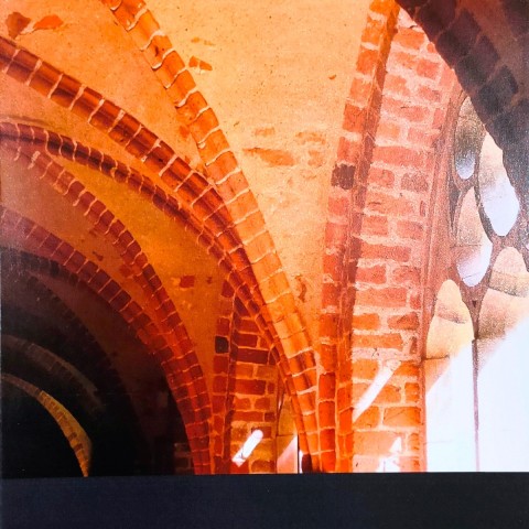 Powiększ obraz: Sklepienie krzyżowe wirydarza - Biuro Dokumentacji Zabytków w Szczecinie - Cyfryzacja Katedry Kamieńskiej - Podróż przez 900 lat chrześcijaństwa na Pomorzu zachodnim