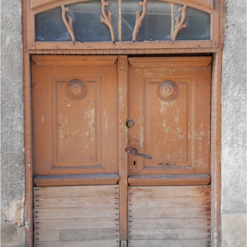 Powiększ obraz: Drzwi frontowe konstrukcji deskowo - szpungowej